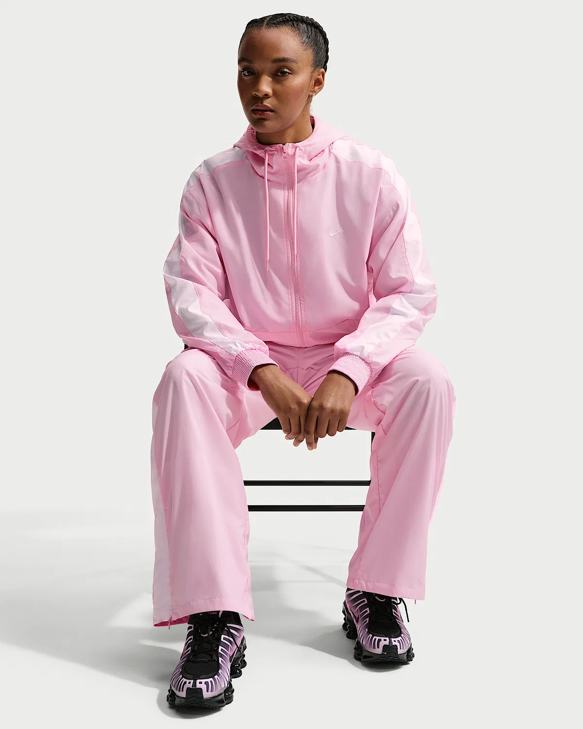 Женская свободная куртка с капюшоном UV Nike Sportswear Classic Wovens, Pink Foam/White/Sail — фото 3