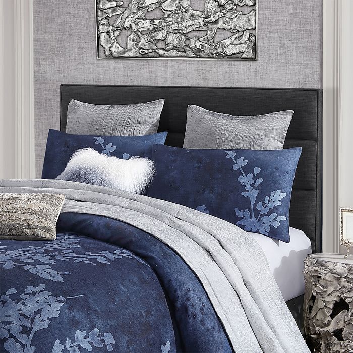 

Подушка Shadow Branch Indigo Pillow Sham, King Michael Aram, синий