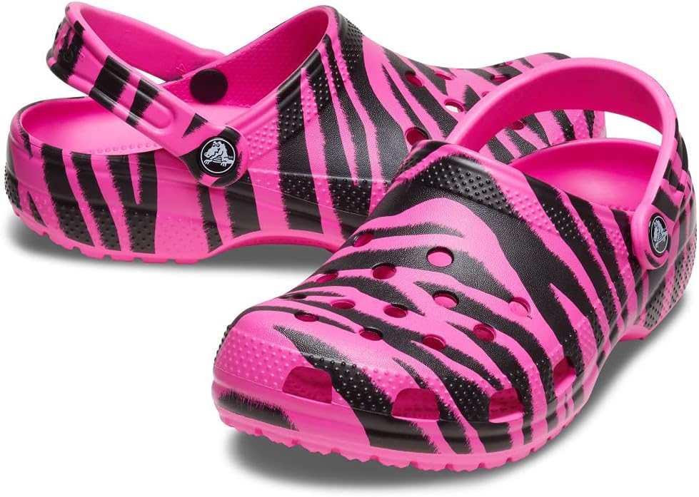 Унисекс сабо Crocs Classic с животным принтом, черный/розовый — фото 3