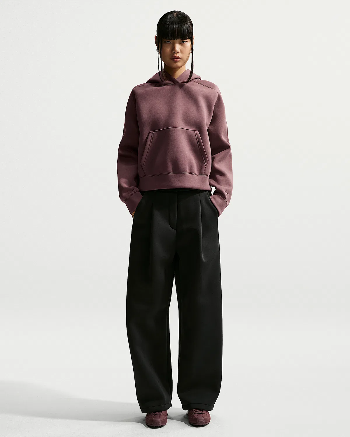 Женские свободные брюки со средней посадкой Nike Pregame Fleece, Black/Black/Black/Black