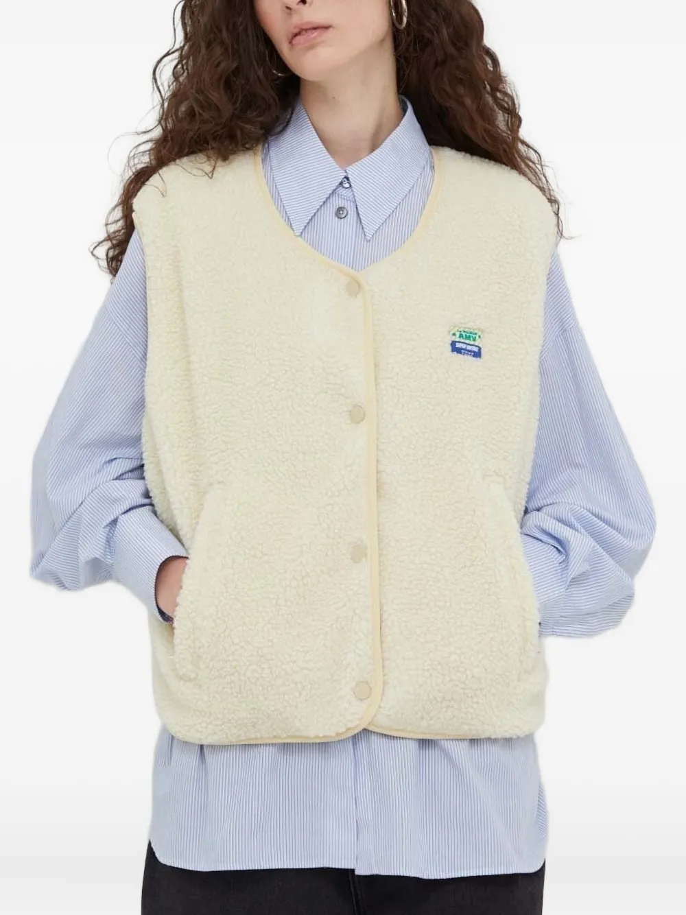 

Флисовый жилет на пуговицах American Vintage, нейтральный