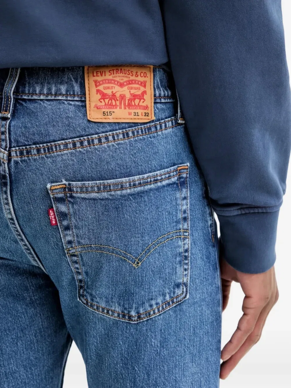 Зауженные джинсы 515 кроя слим Levi's, синий — фото 4