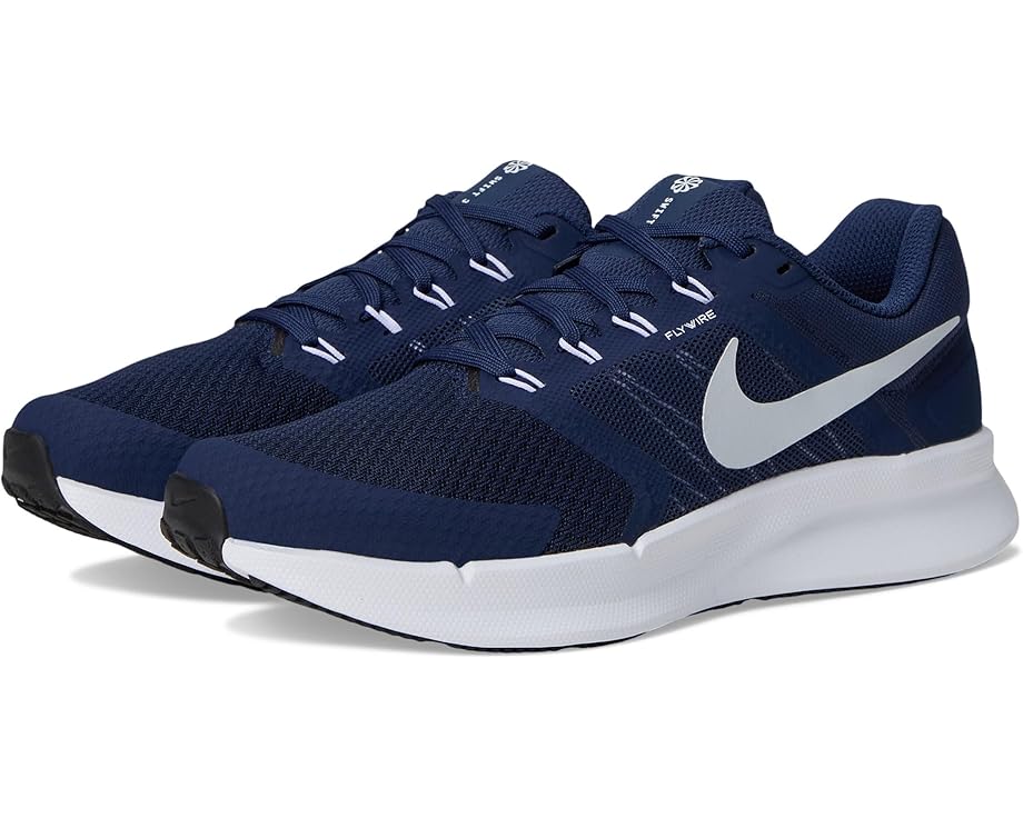 

Кроссовки Nike Swift 3, цвет Midnight Navy/Pure Platinum/White/Black