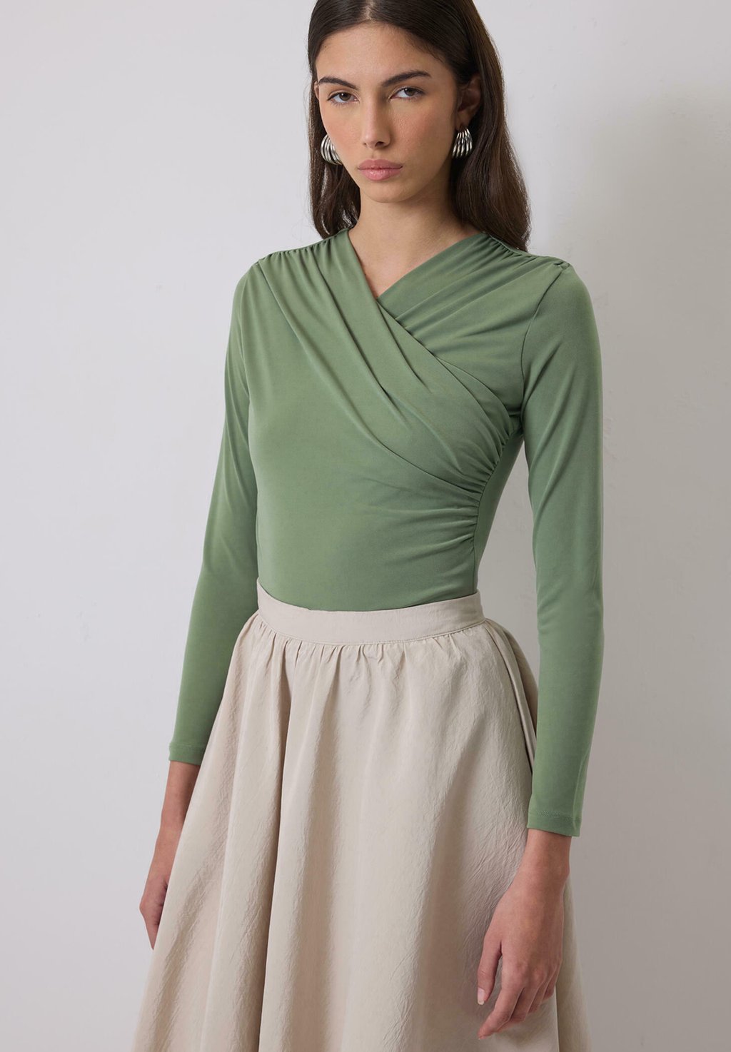

Блуза DRAPED Touché Privé, хаки