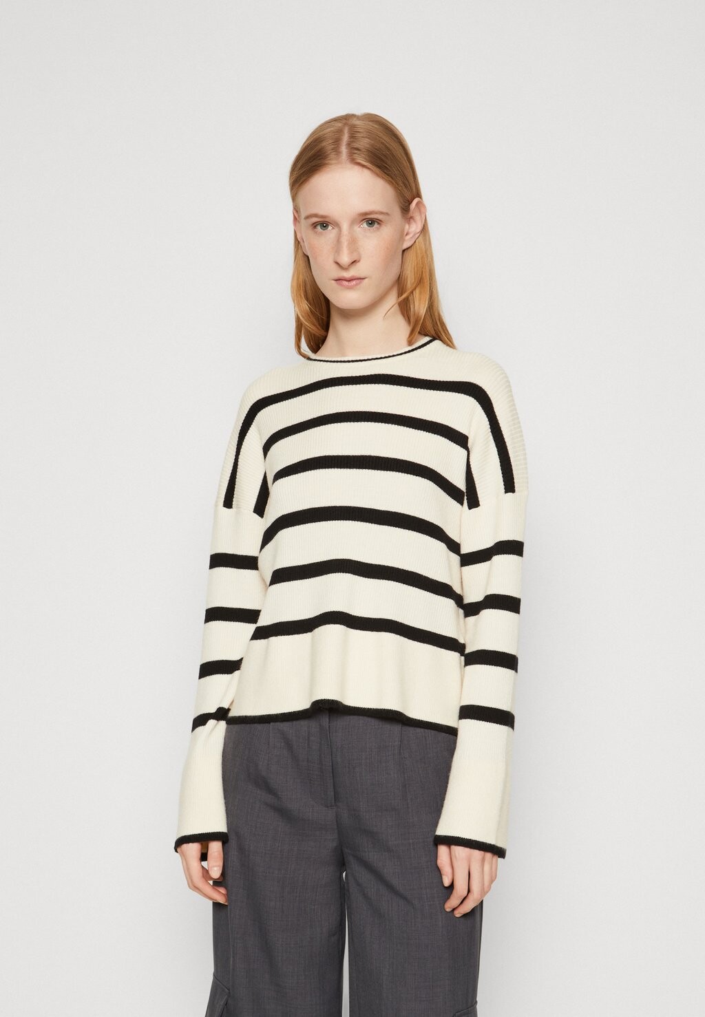 

Свитшот ONLY Tall ONLIBI STRIPE O NECK, Whitecap серый/черный