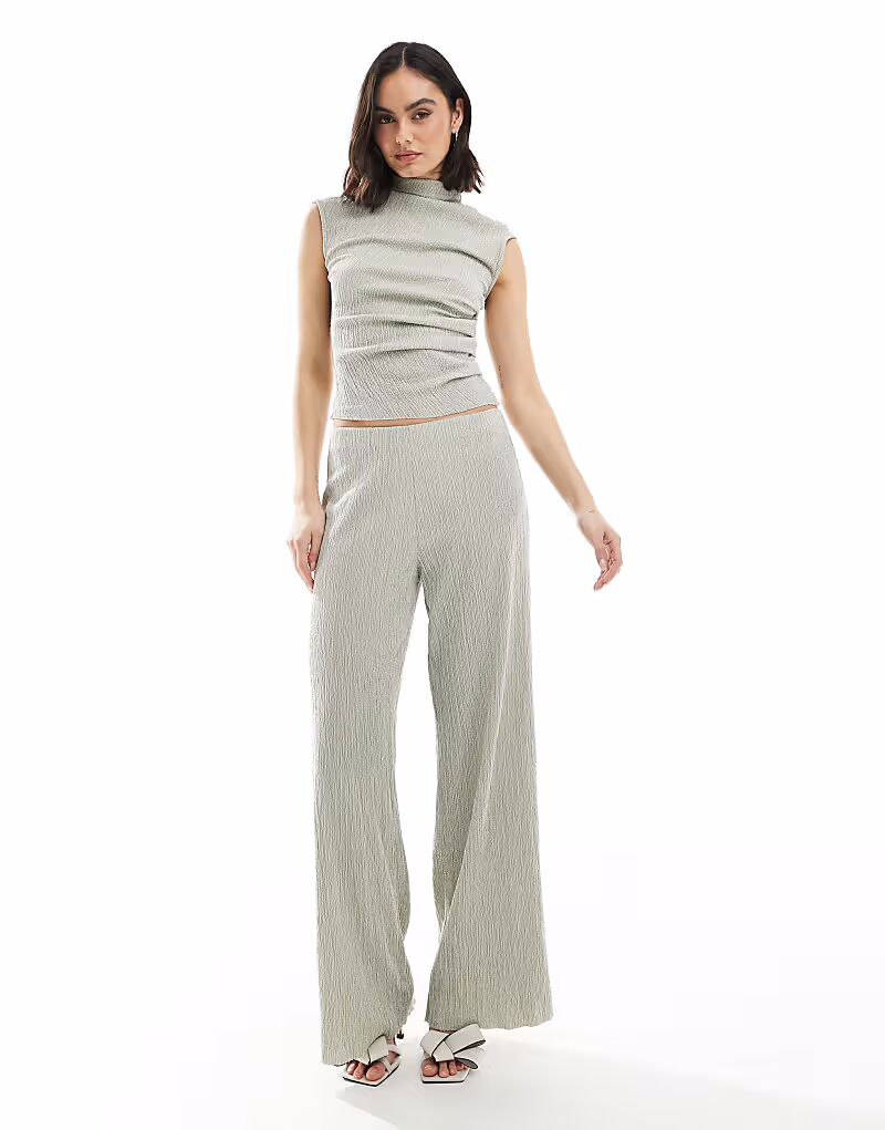 

Широкие фактурные брюки ASOS DESIGN серого цвета