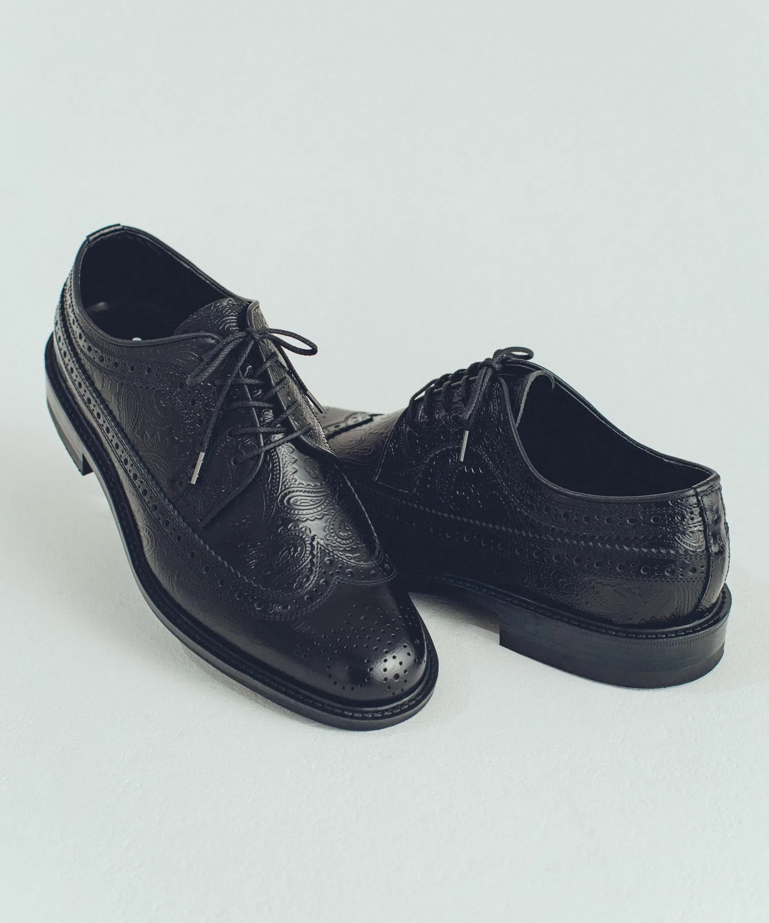 Мужские классические туфли The Kenford Fineshoes K031 CLASSIC WING TIP с тиснением