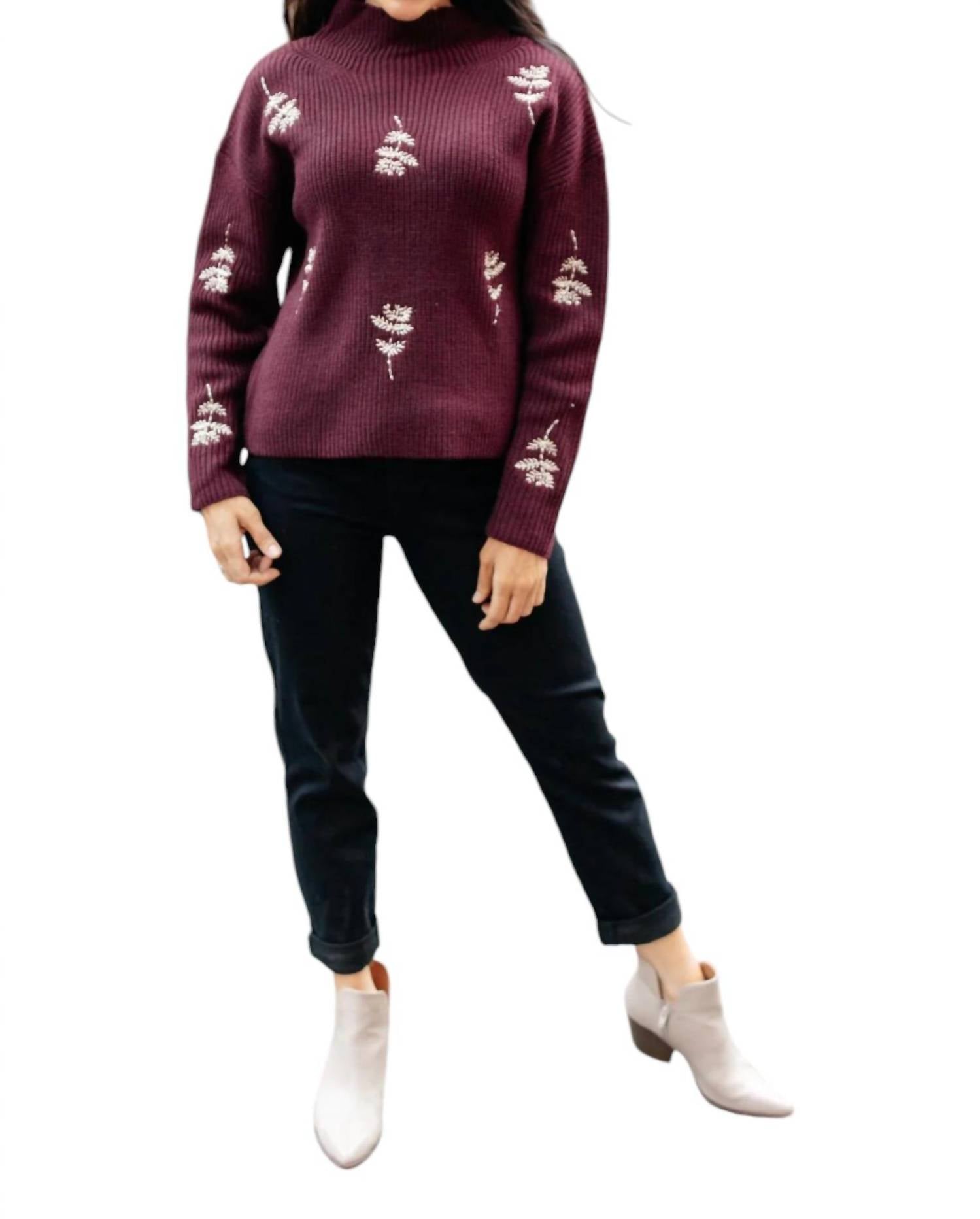 

Вышитый свитер Genevieve Cozy Casual, красный