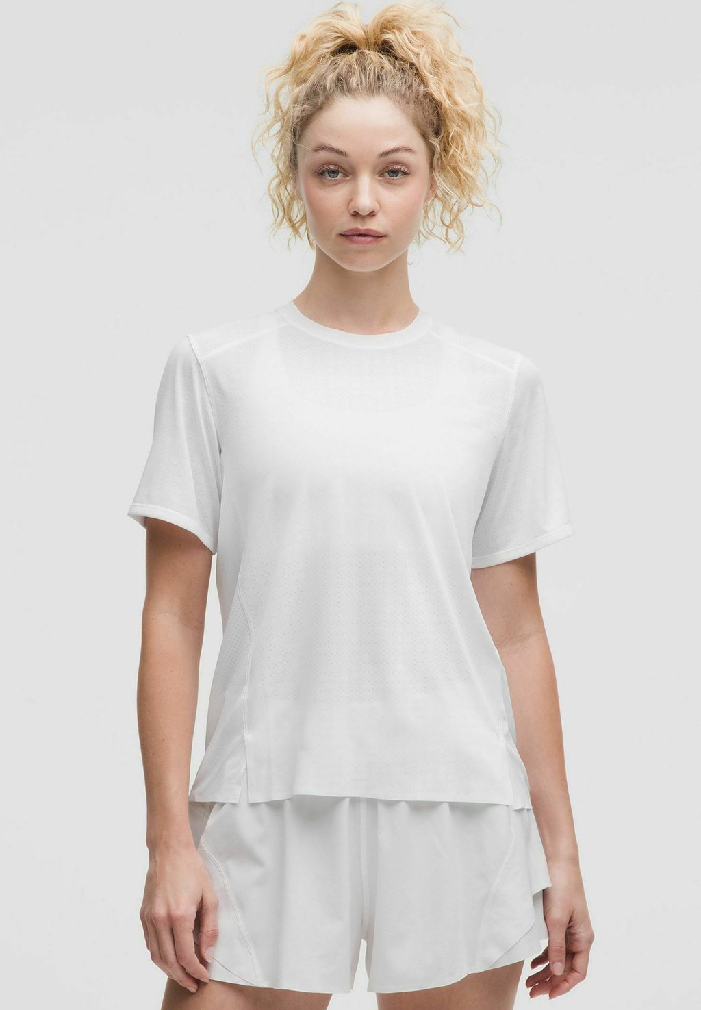 

Спортивная футболка FAST AND FREE SHORT-SLEEVE lululemon, белый