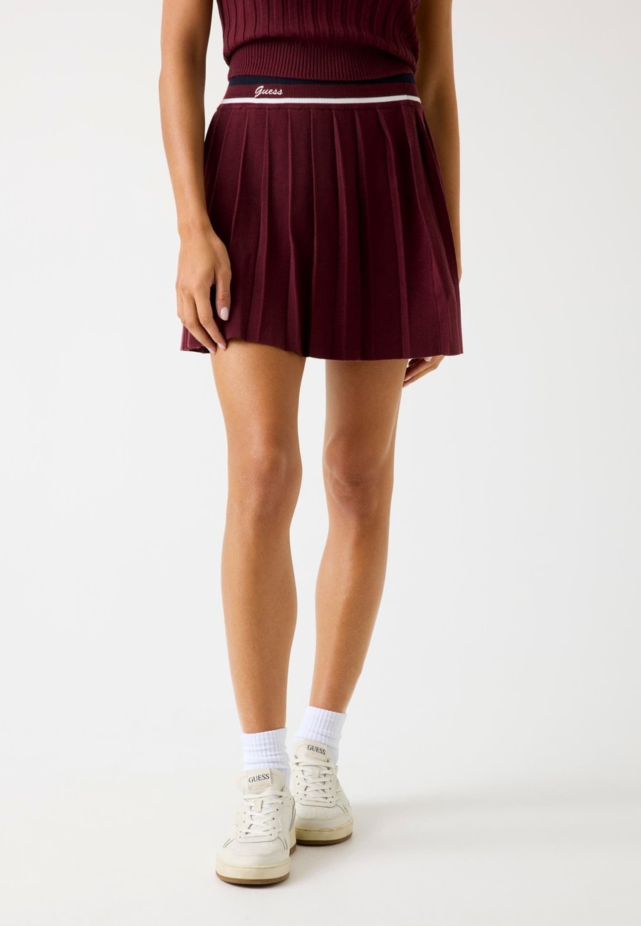 

Юбка Guess KURZER FALTEN, Weinrot/Dark Red