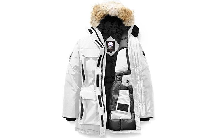 

Женский пуховик Canada Goose