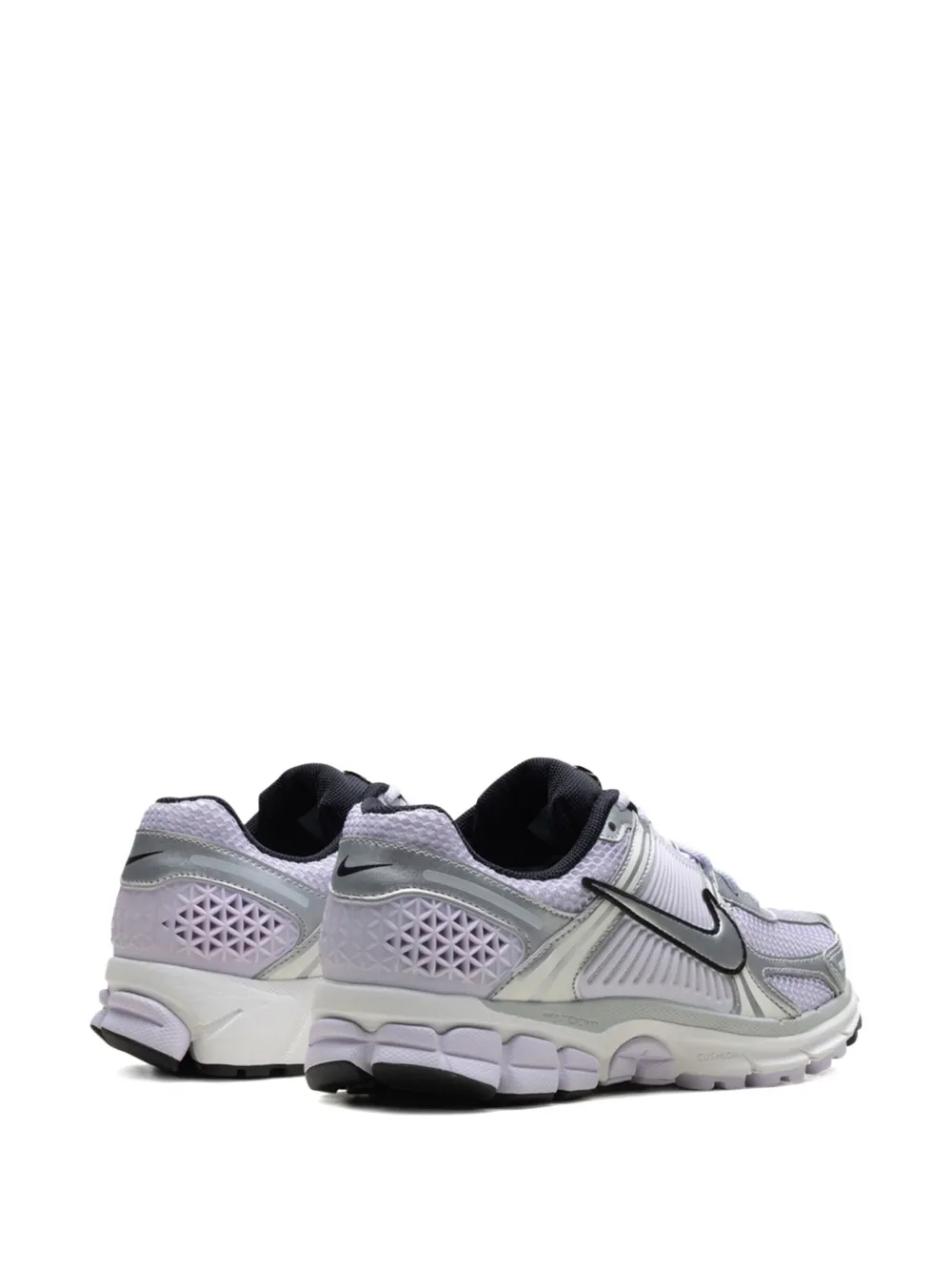 Кроссовки Zoom Vomero 5 Barely Grape/Photon Dust/Summit White/Metallic Silver Nike, серый — фото 3