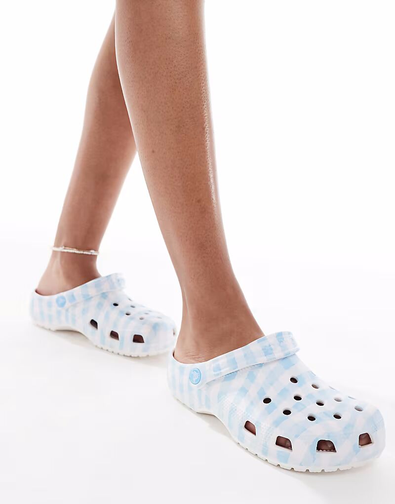 Сабо Crocs Classic в клетку белого/синего цвета