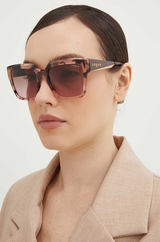 

Солнцезащитные очки Vogue, коричневый