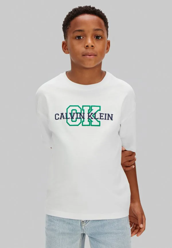 Футболка с принтом логотипа varsity Calvin Klein Jeans, White