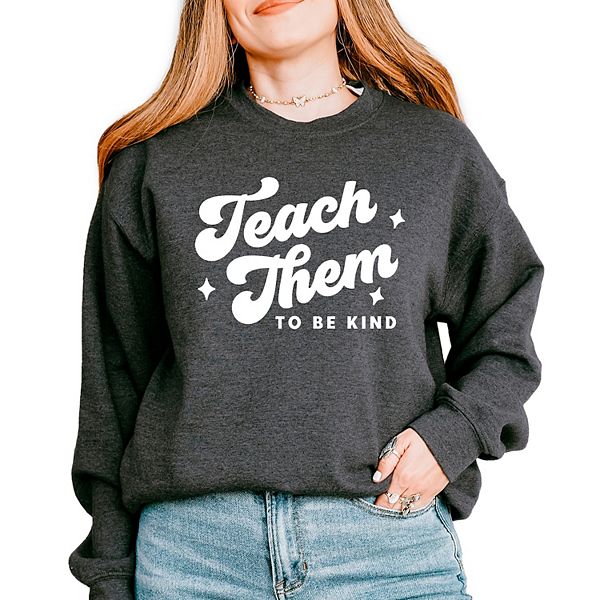 

Ретро свитшот с надписью "Teach them to be kind" Simply Sage Market, Dark Heather, Зеленый, Ретро свитшот с надписью "Teach them to be kind" Simply Sage Market, Dark Heather