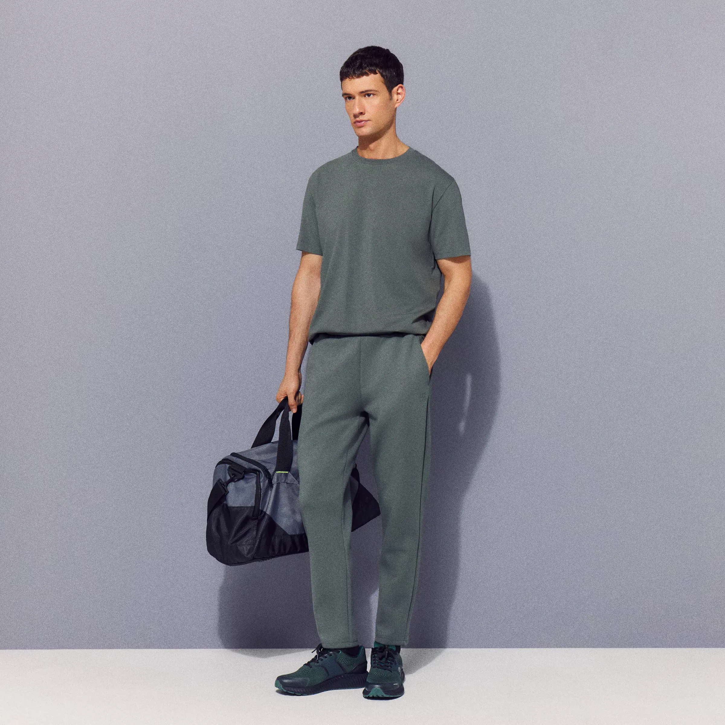 

Прямые мужские брюки из вискозы Boomerang в стиле sportcasual, зеленый
