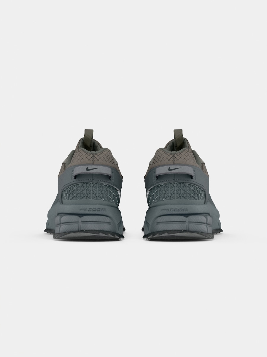 Кроссовки Nike Sportswear Zoom Vomero Roam, серо-коричневый/базальтово-серый — фото 2