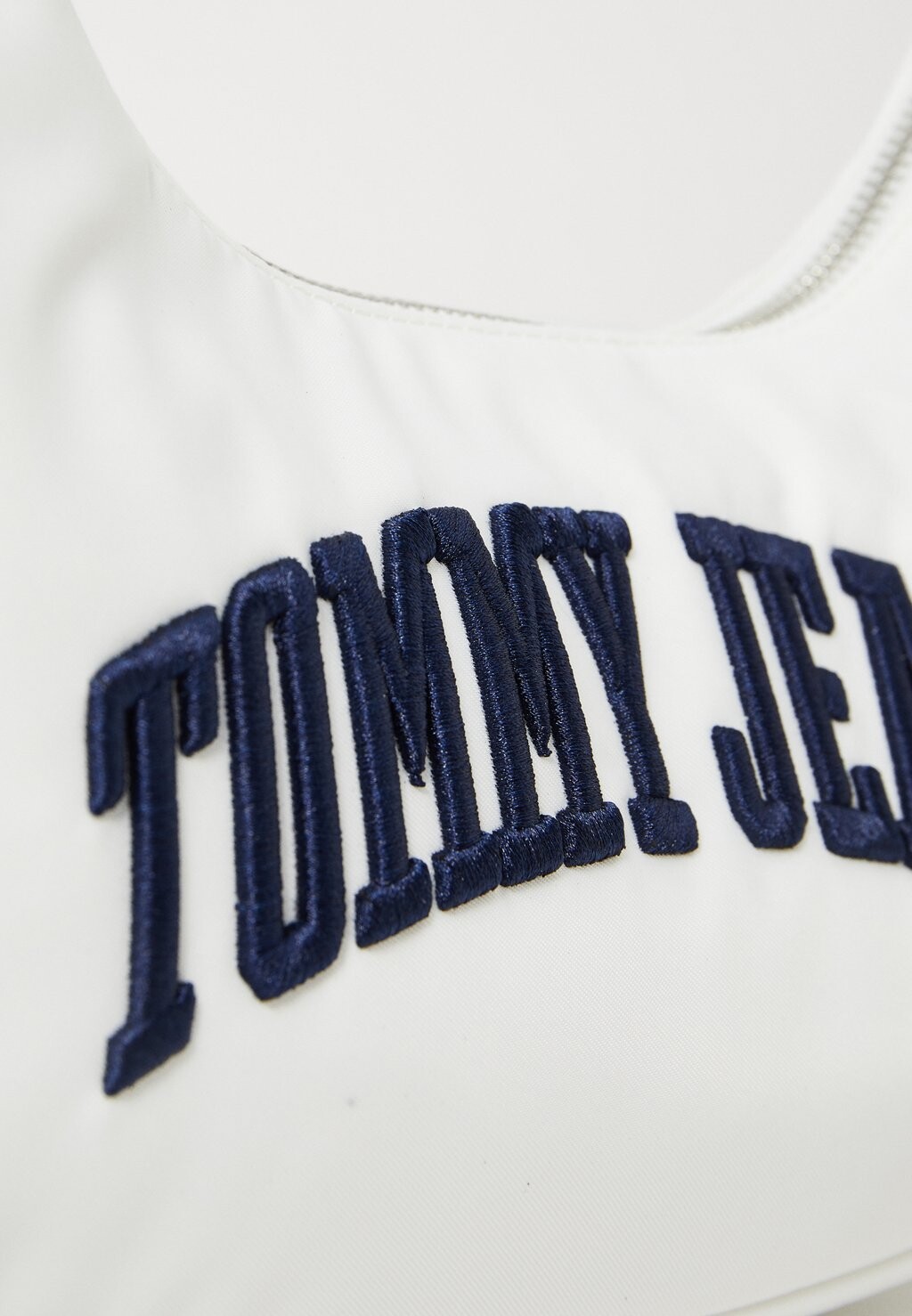 

Сумка ICONIC Tommy Jeans, молочный