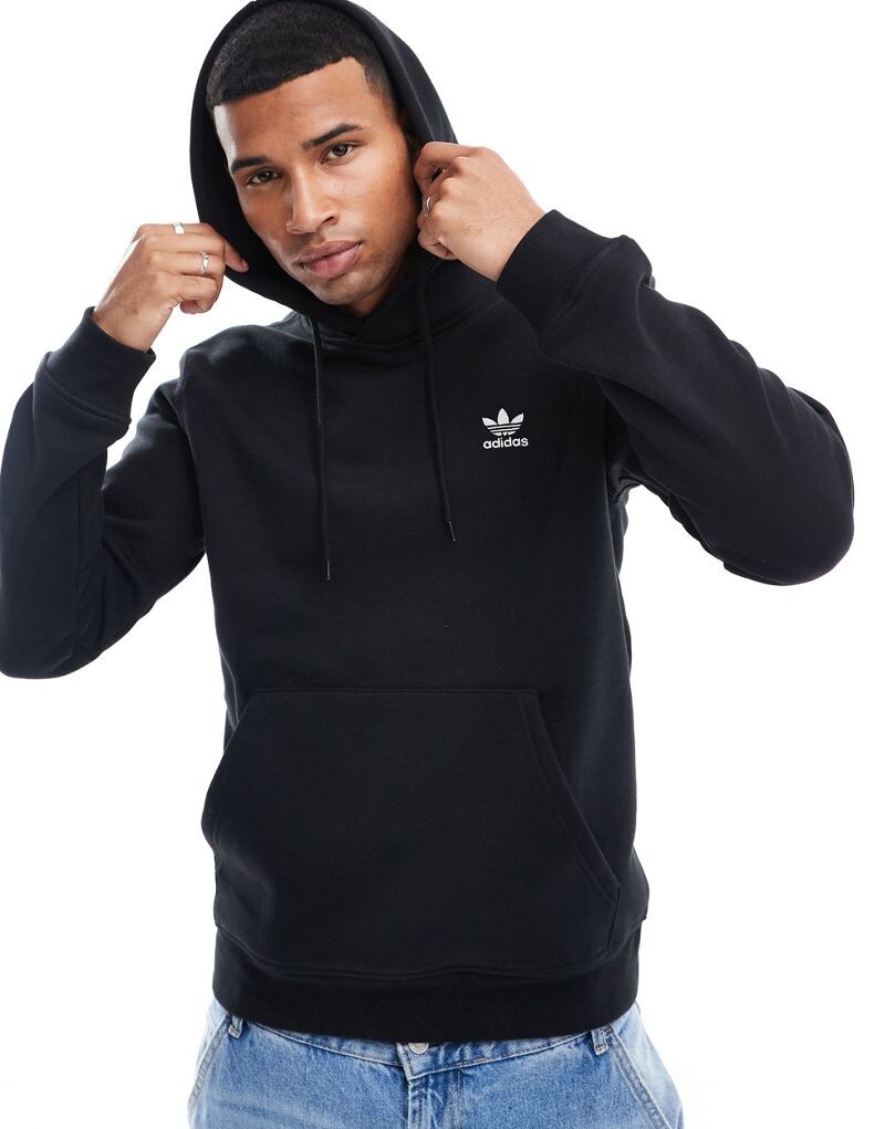 

Черная худи adidas Essentials