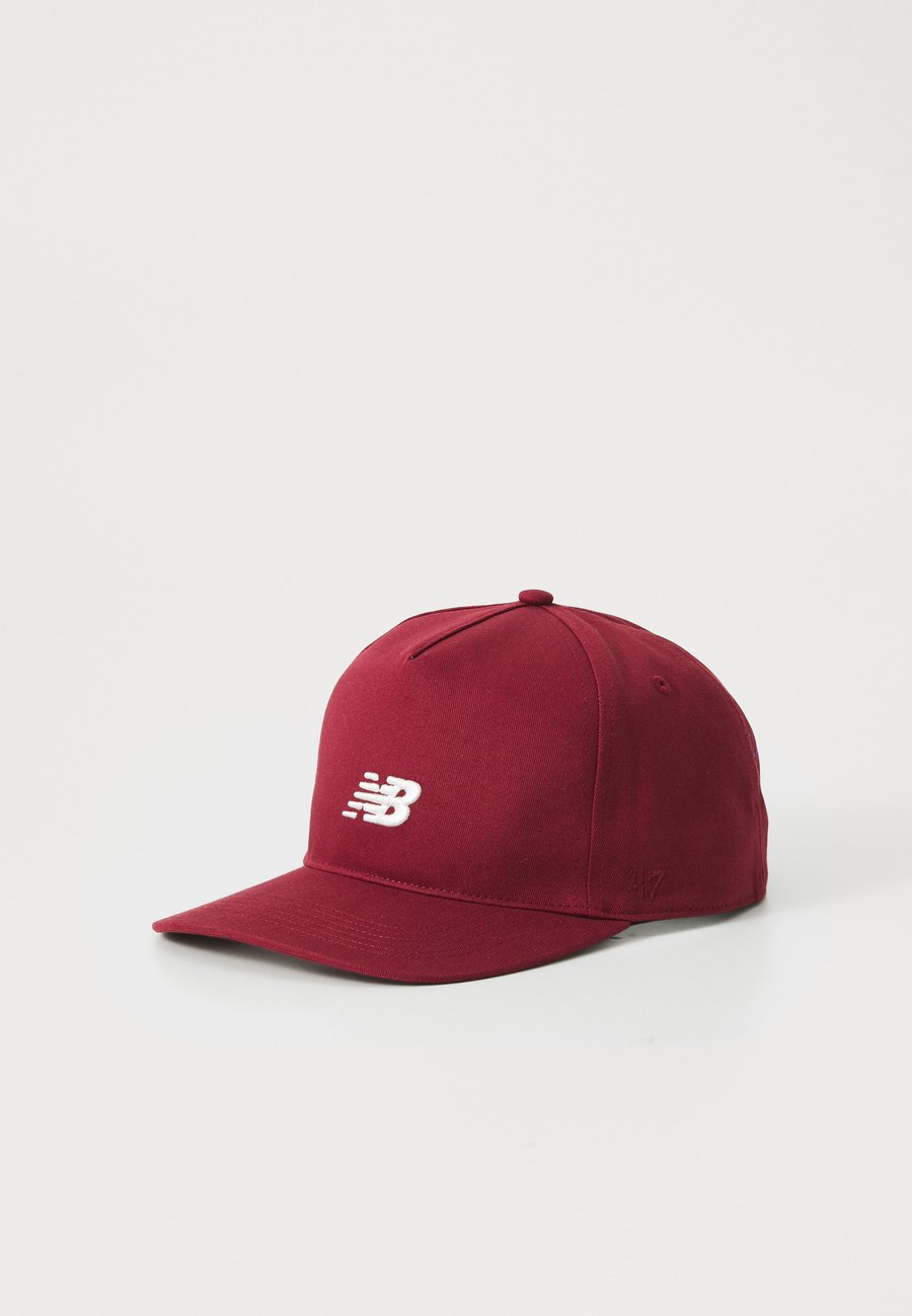 

Бейсболка New Balance CORE '47 HITCH UNISEX, Monarch Burgundy/Sea Salt/Dark Red