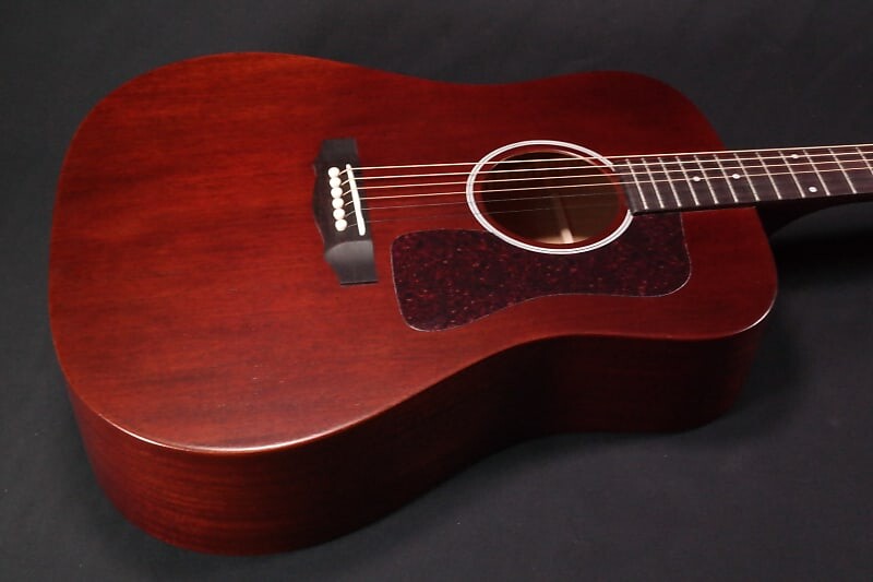 

Акустическая гитара Guild D-20 NAT - Dreadnought All Mahogany - Natural Satin - 572