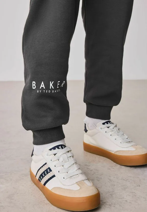 Спортивный костюм с графическим принтом и джоггерами Baker By Ted Baker, Red Charcoal — фото 3