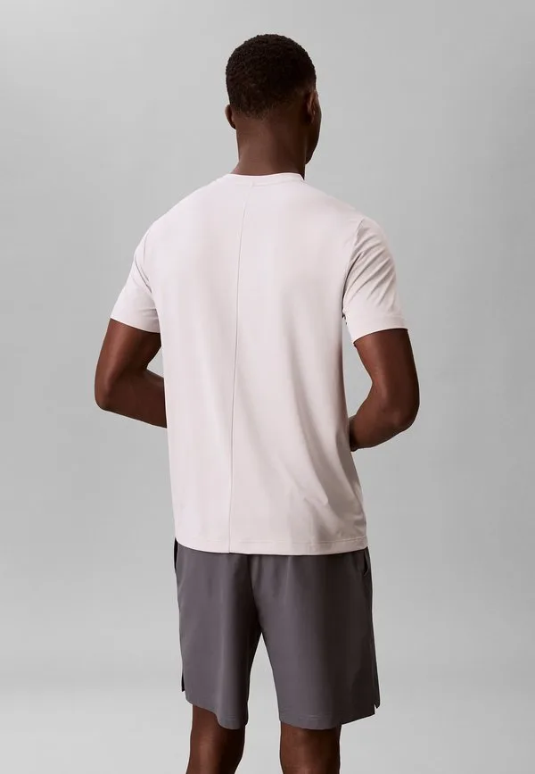 Базовая футболка Calvin Klein, Quiet Gray — фото 3