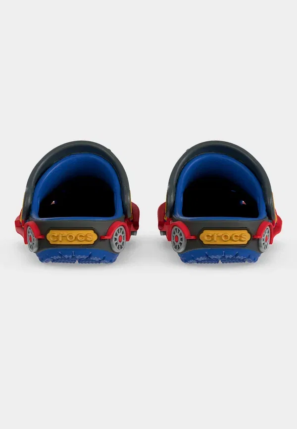 Тапочки-слайдеры Crocs Classic iam train, синий болт/карбон — фото 4