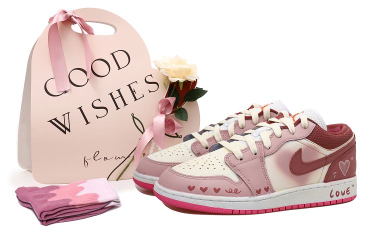 

Кроссовки Air JORDAN 1 Vintage Basketball Shoes Women's Low-Top Pink White/Red