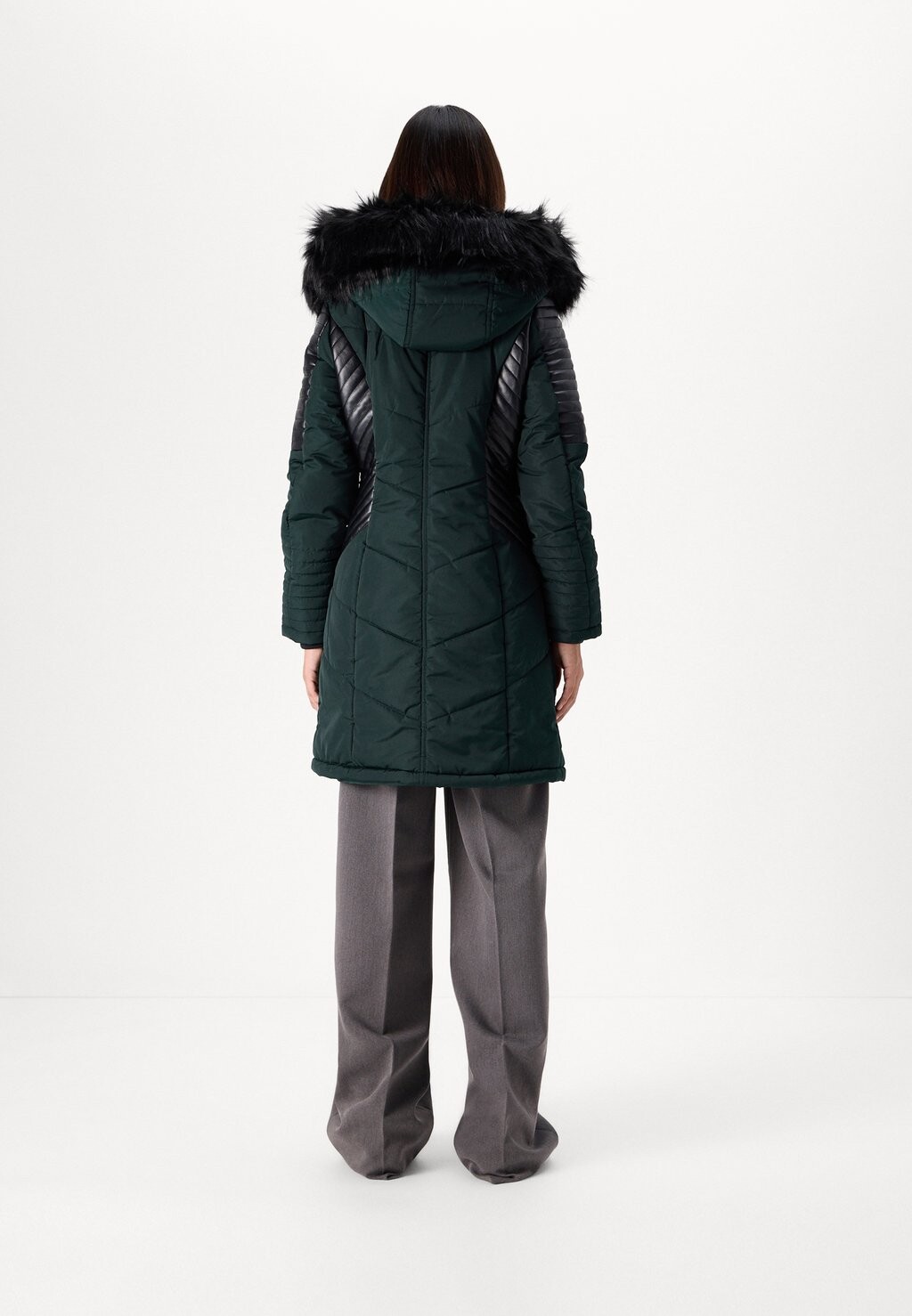 

Зимняя куртка ONLNEWLINETTE FUR HOOD ONLY Tall, темно-зеленый