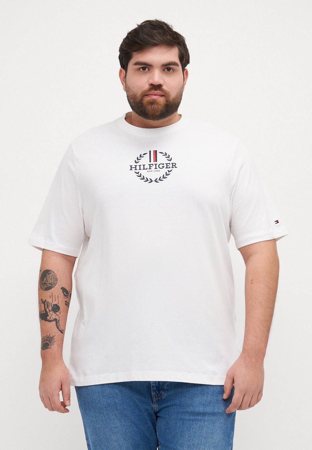 

Футболка с принтом GLOBAL STRIPE WREATH TEE Tommy Hilfiger, белый