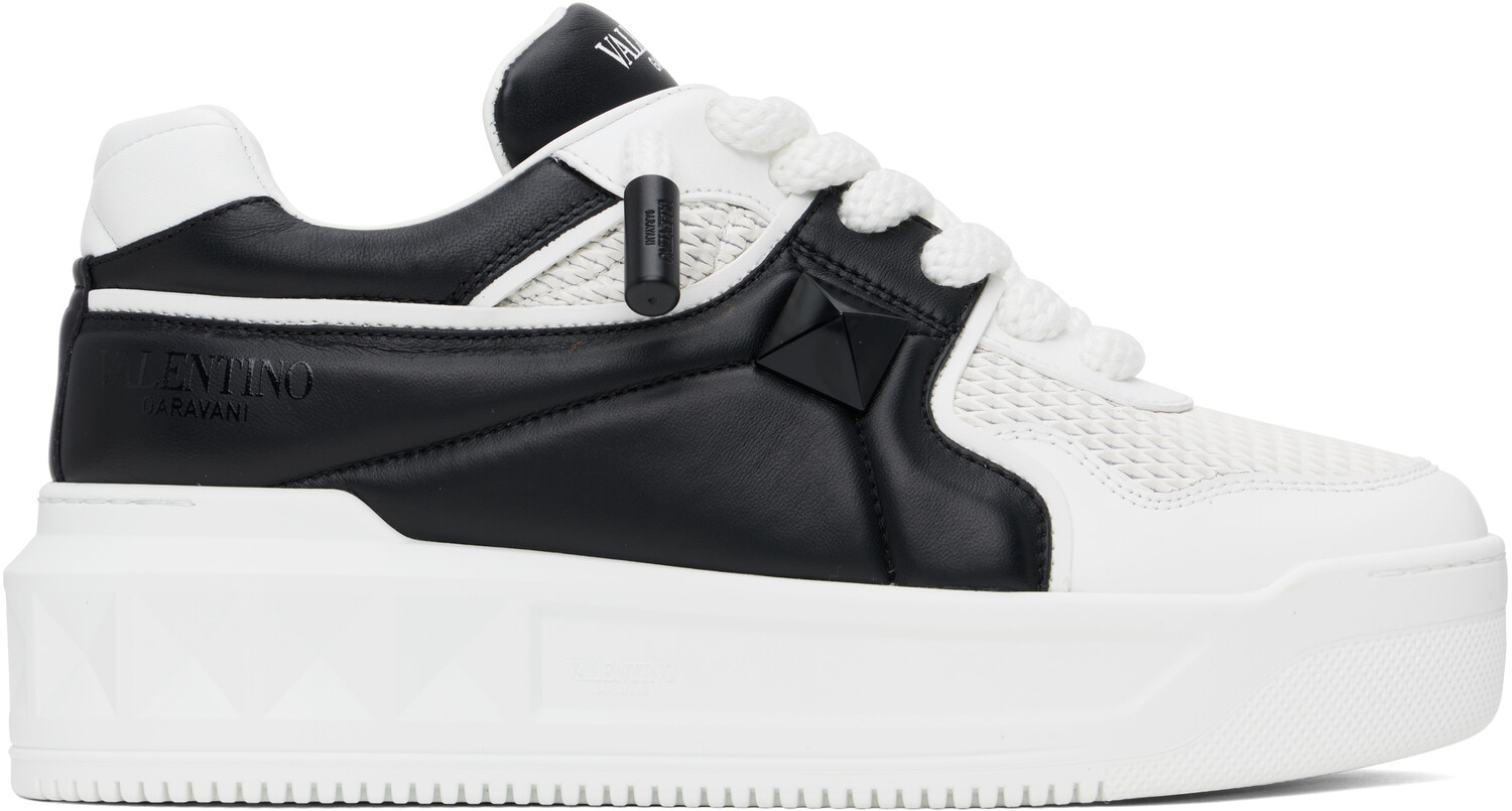 

Белые и черные низкие кроссовки One Stud XL Valentino Garavani, Bianco/Nero/Bianco, Черный, Белые и черные низкие кроссовки One Stud XL Valentino Garavani, Bianco/Nero/Bianco