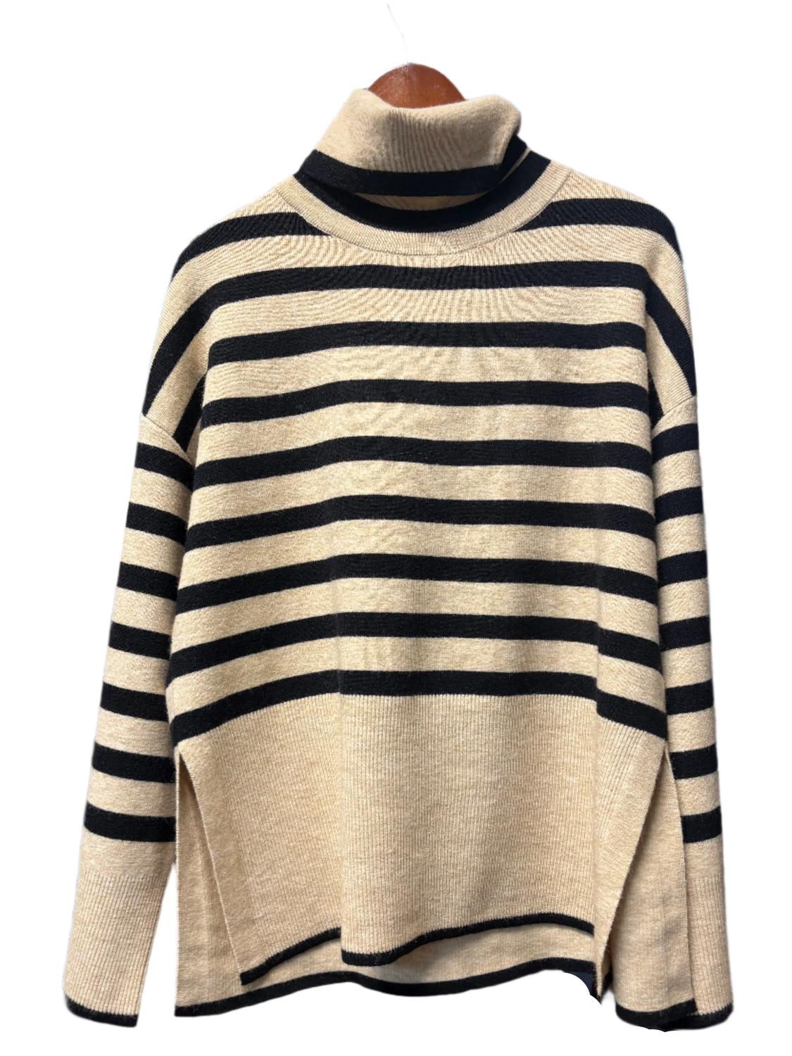 

Полосатый водолазный свитер в черном и бежевом цветах Charlie Paige