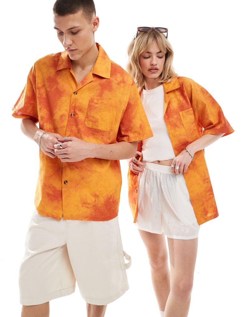 

Оранжевая рубашка оверсайз унисекс COLLUSION Tie Dye