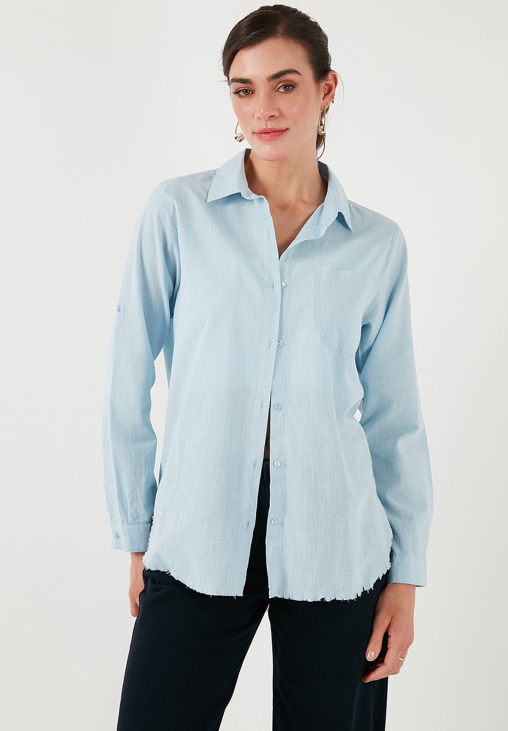 

Блузка на пуговицах REGULAR FIT LELA, светло-голубой