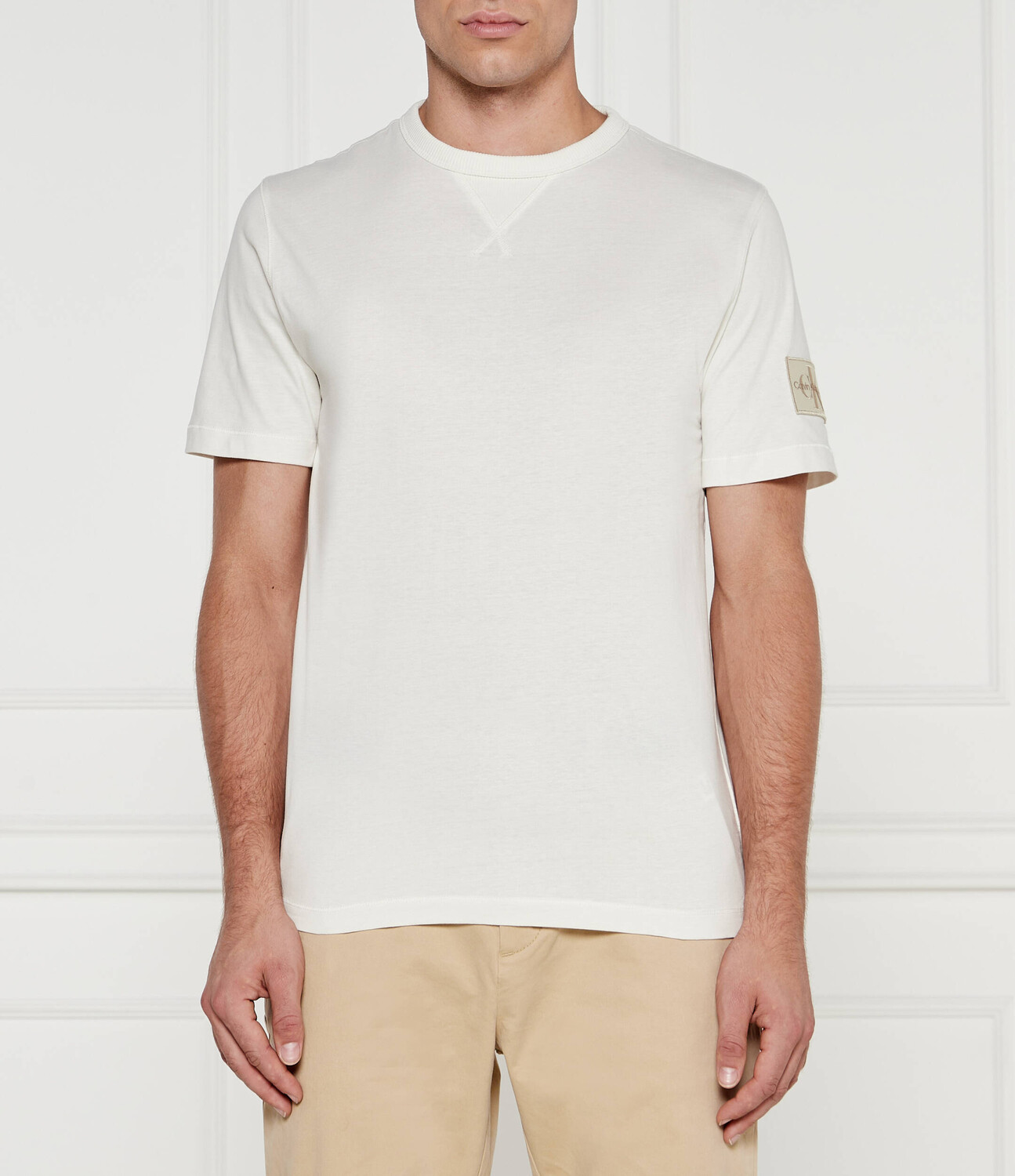 

Футболка CALVIN KLEIN JEANS Regular Fit, экрю
