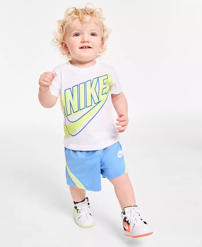 

Детский комплект для мальчиков: футболка с логотипом и шорты (2 предмета) Nike, синий