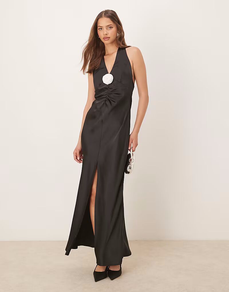 

Черное атласное платье макси с воротником-халтером Gina Tricot