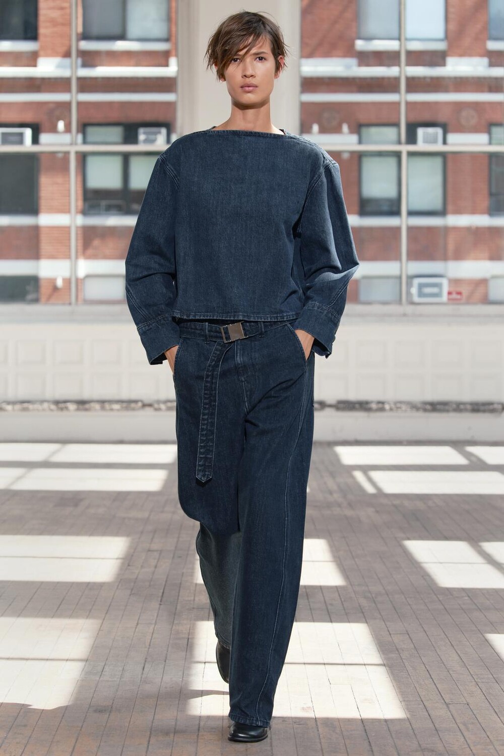 

Джинсовая рубашка ZARA, синий