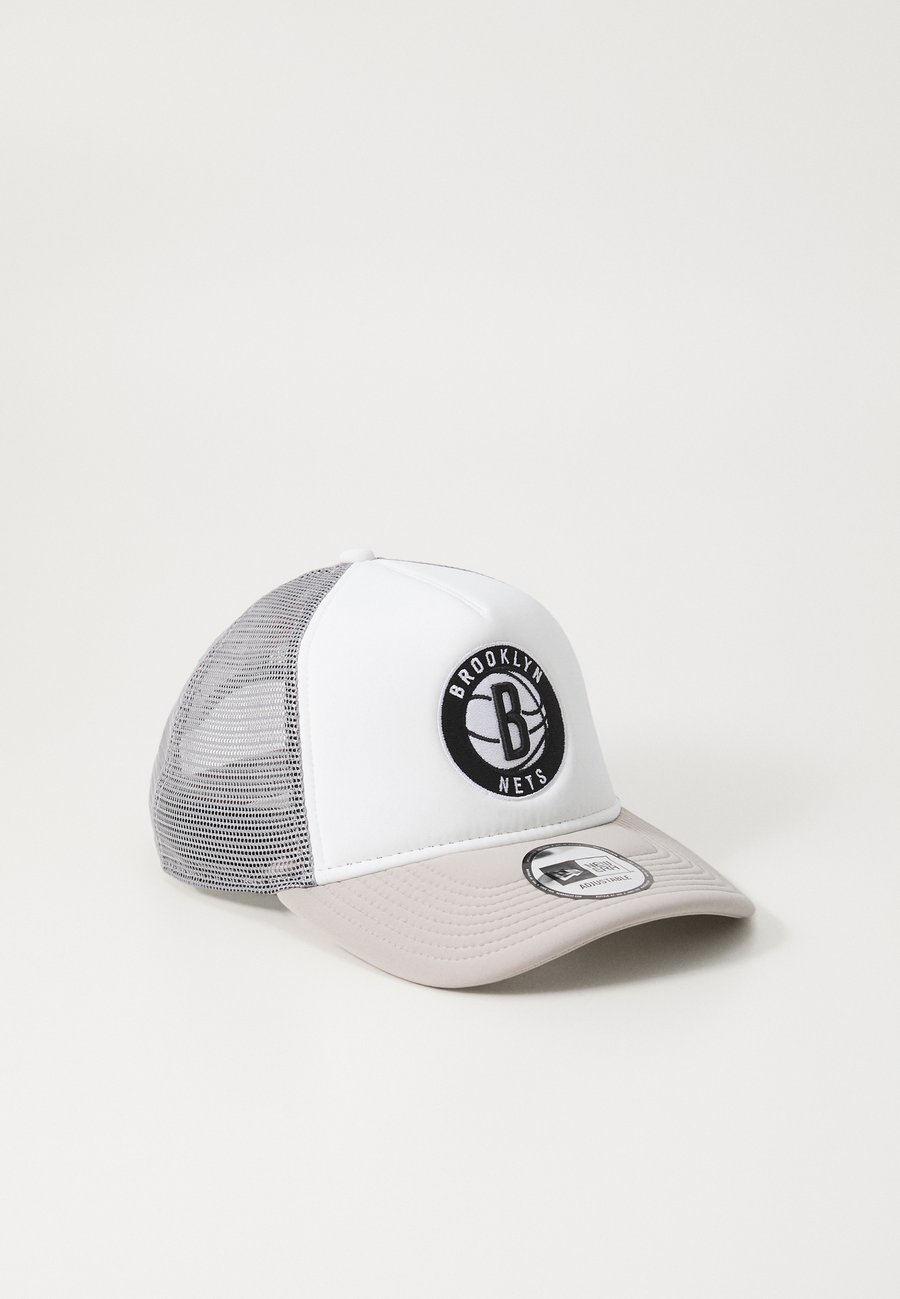 

Бейсболка New Era NBA FLOWER TRUCKER UNISEX, Stone/White/Grey/Stone