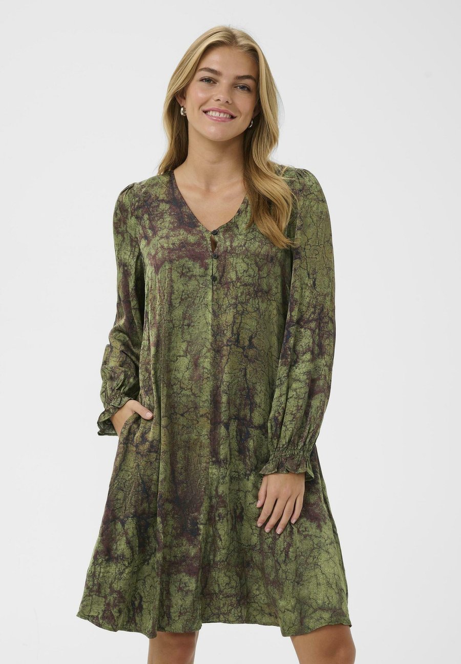 

Платье Culture CUDAISY BERNA SHORT DRESS, Green Crackle/Green