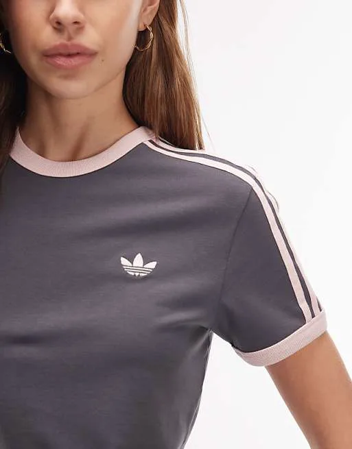 Темно-серая и розовая футболка с 3 полосками adidas Originals — фото 3