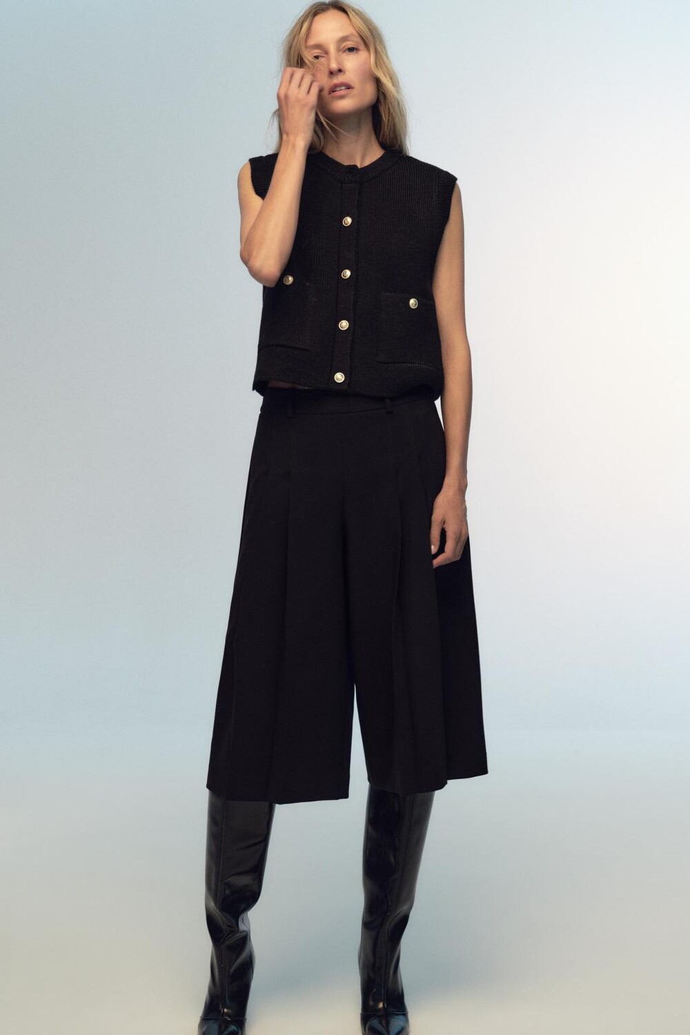 

Гладкий трикотажный жилет-топ ZARA, черный
