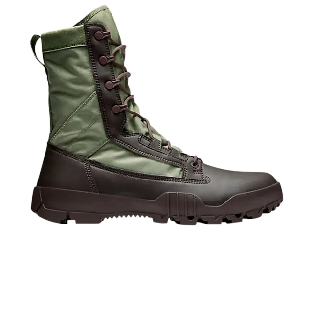 

Кроссовки Nike 8 Inch SFB Jungle Boot 'Baroque Brown', коричневый