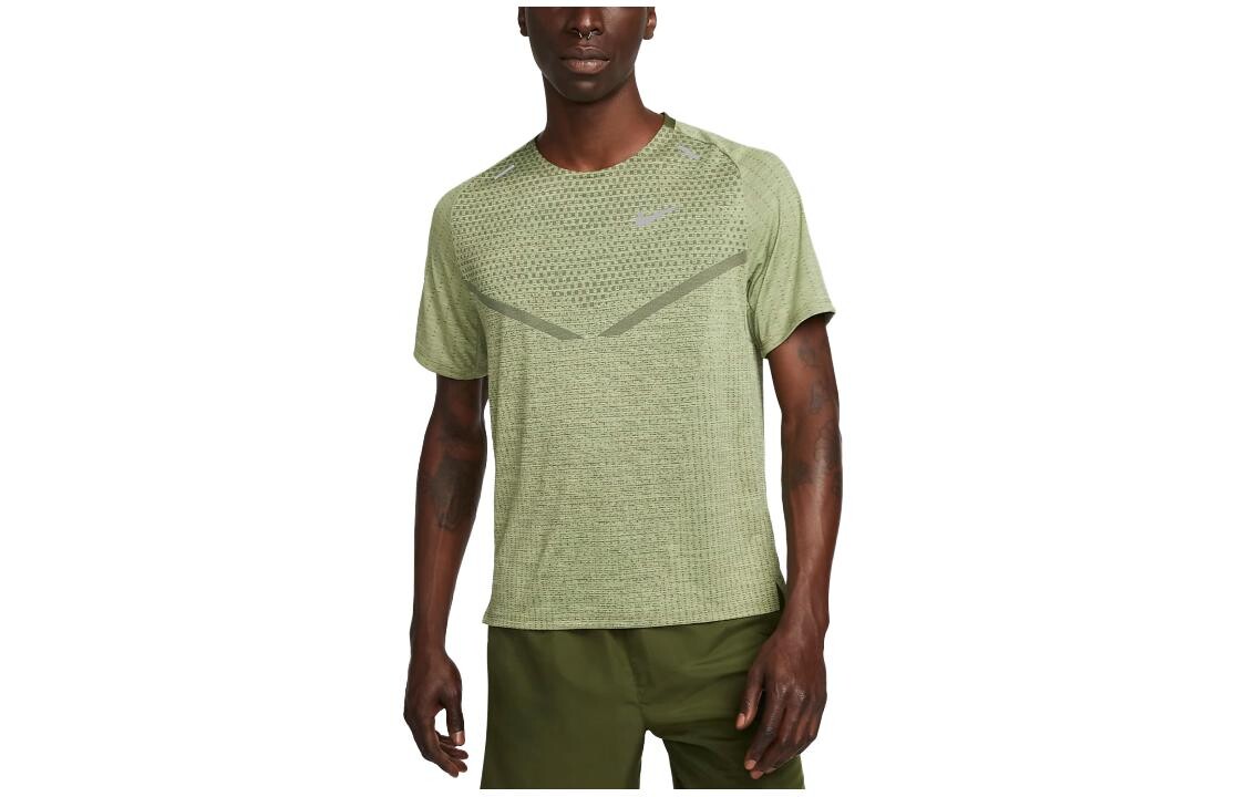 

Футболка мужская цвета матча Nike, цвет Matcha