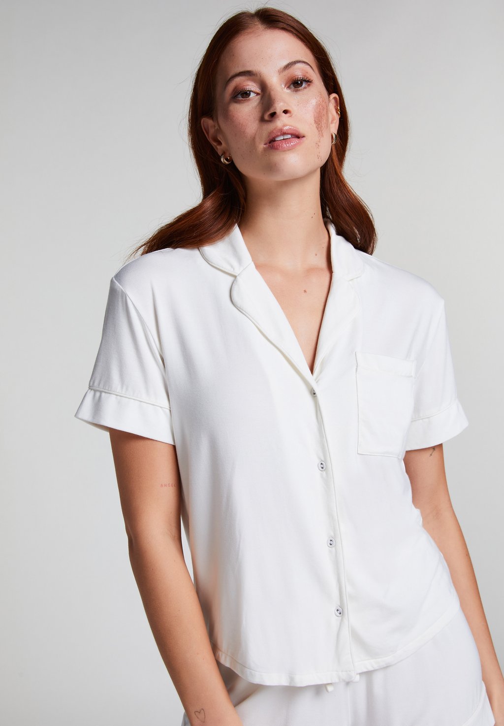 

Верх пижамы ESSENTIAL Hunkemöller, кремовый