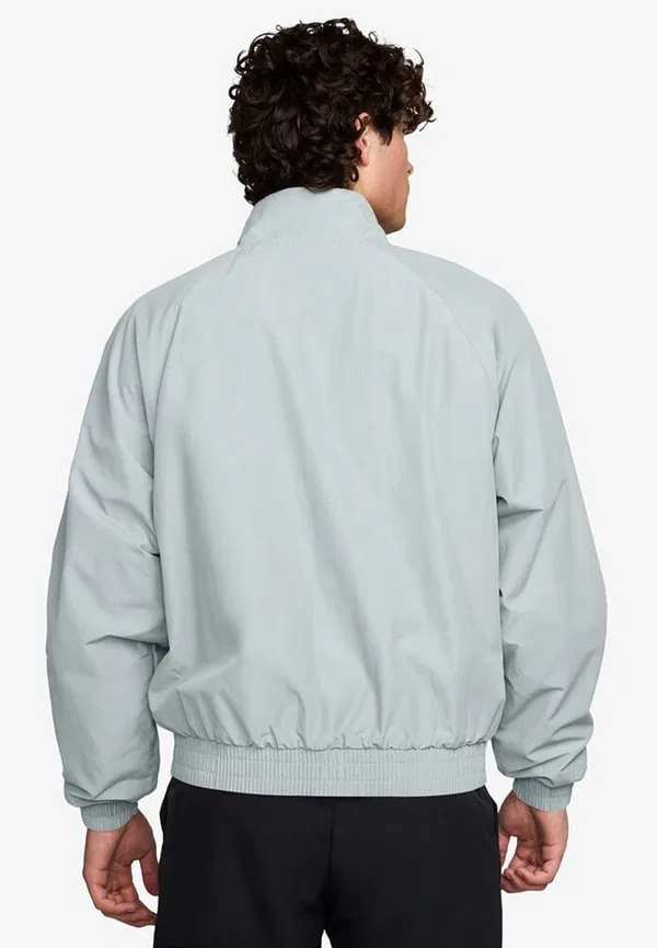 Куртка для тренировок в стиле "судебное наследие" Nike Performance, Pure Platinum/Wolf Grey — фото 2