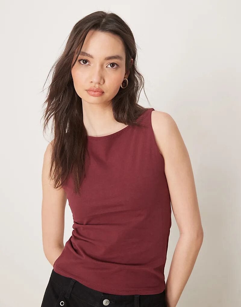 

Майка с вырезом-лодочкой бордового цвета ASOS DESIGN