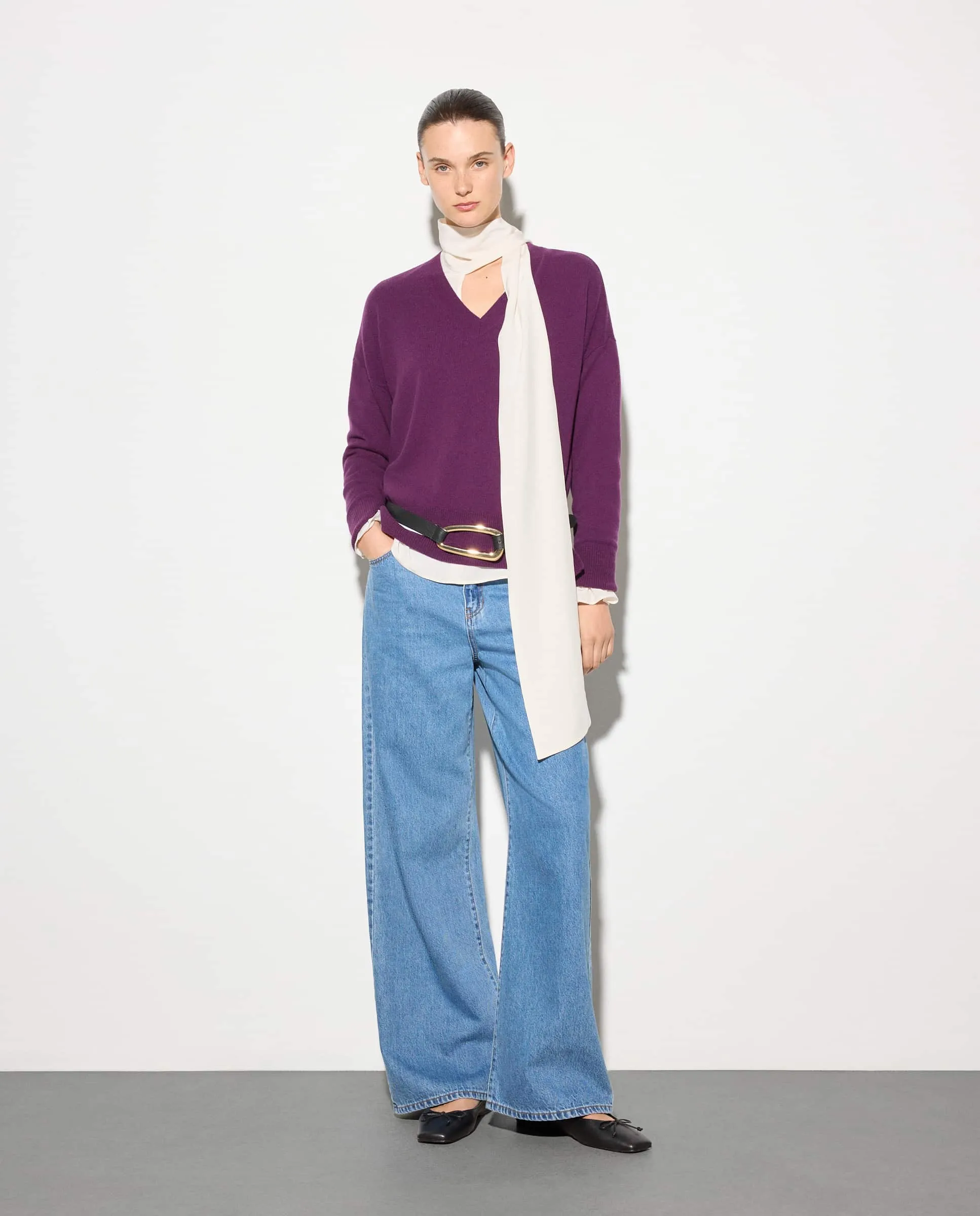 

Женский свитер из кашемировой шерсти с V-образным вырезом Woman El Corte Inglés, сливовый